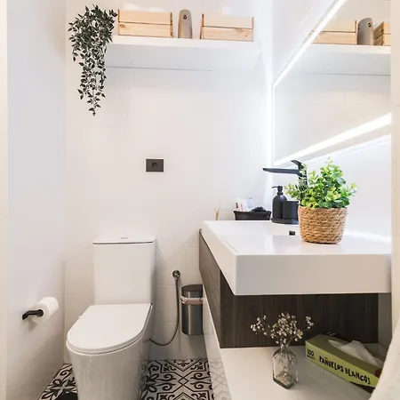 Home2book Stylish & Bright Bakea Daire Ingenio