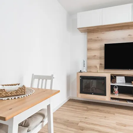 Home2book Stylish & Bright Bakea Daire