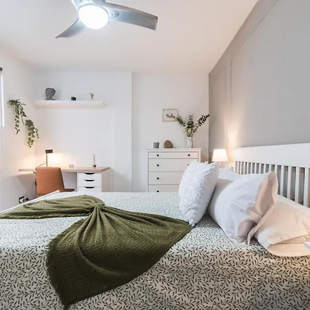 Home2book Stylish & Bright Bakea Ingenio