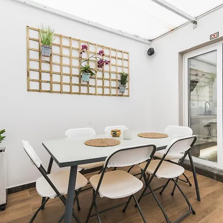 Home2book Stylish & Bright Bakea Daire Ingenio